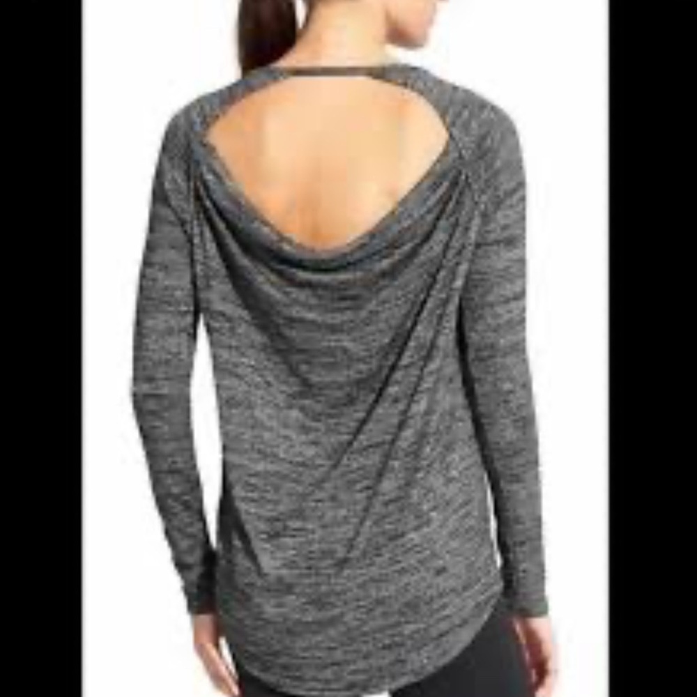 Athleta Women's Gray Long Sleeve yoga Top